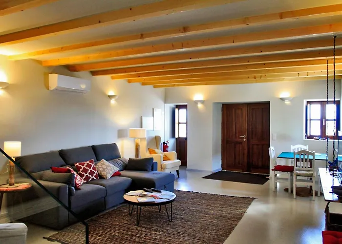 Casa Do Cais - *